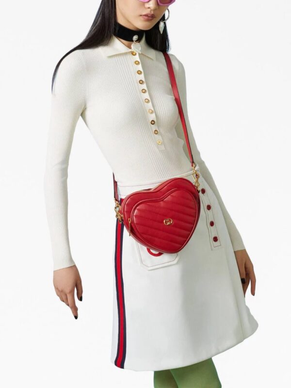 20558994_50538276_1000.jpg Gucci Interlocking G Mini Heart shoulder bag