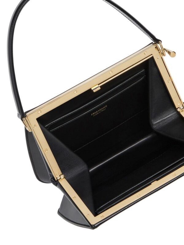 20716532_50981684_1000.jpg Ferragamo Semi-rigid leather bag