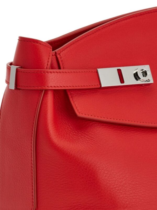 20716540_51338197_1000.jpg Ferragamo Hug pouch leather bag