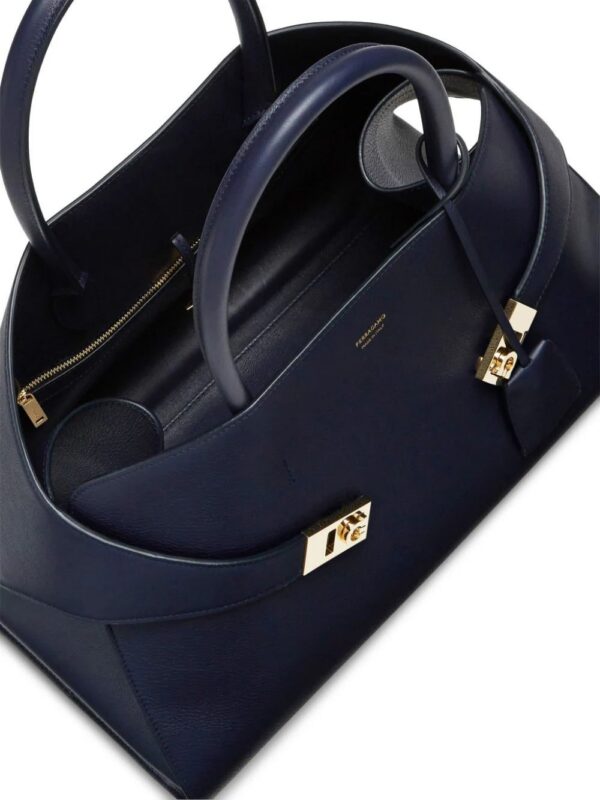 20718534_50987699_1000.jpg Ferragamo Hug leather tote bag