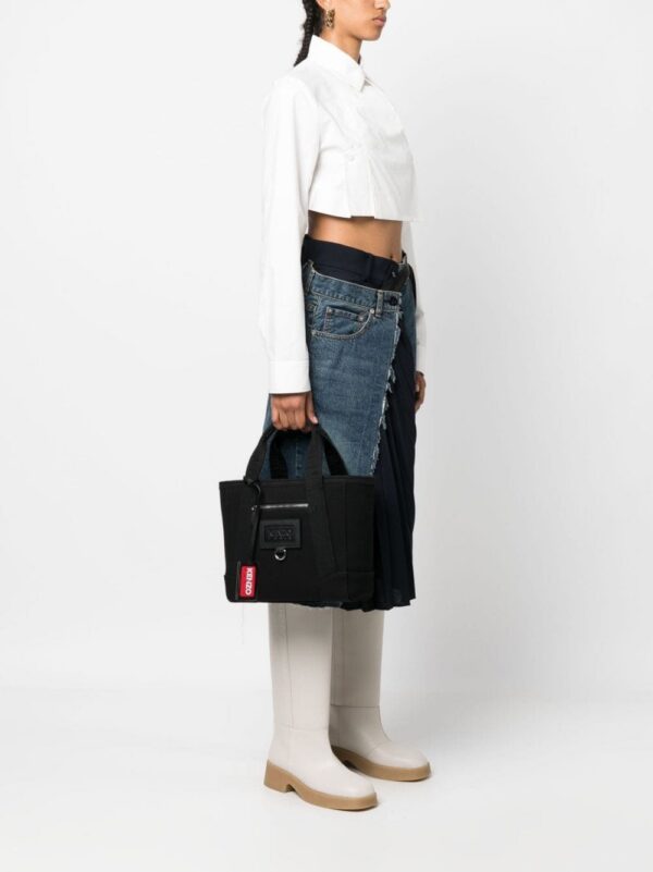 20748353_50678768_1000-1.jpg Kenzo logo-plaque tote bag