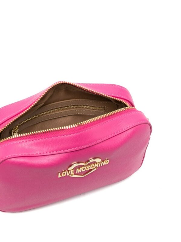 20809716_50773439_1000.jpg Love Moschino logo-plaque crossbody bag