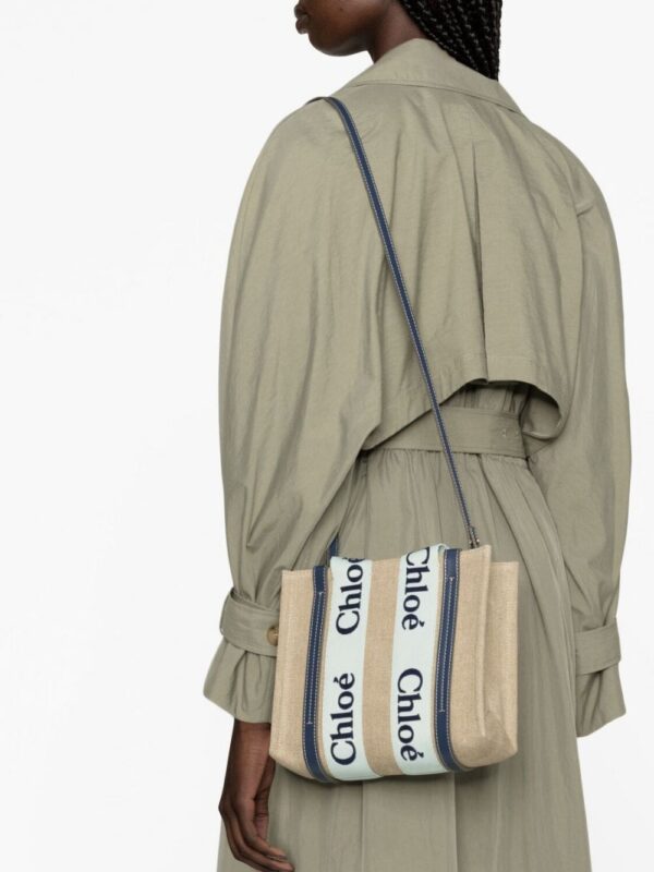 20836641_50764060_1000.jpg Chloé Woody logo-print tote bag
