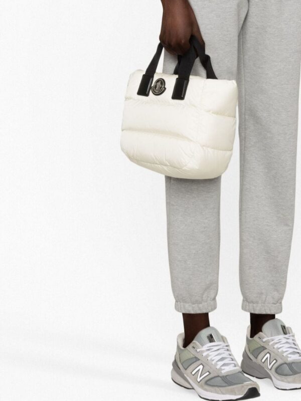 20878296_50881252_1000.jpg Moncler Caradoc padded mini tote bag