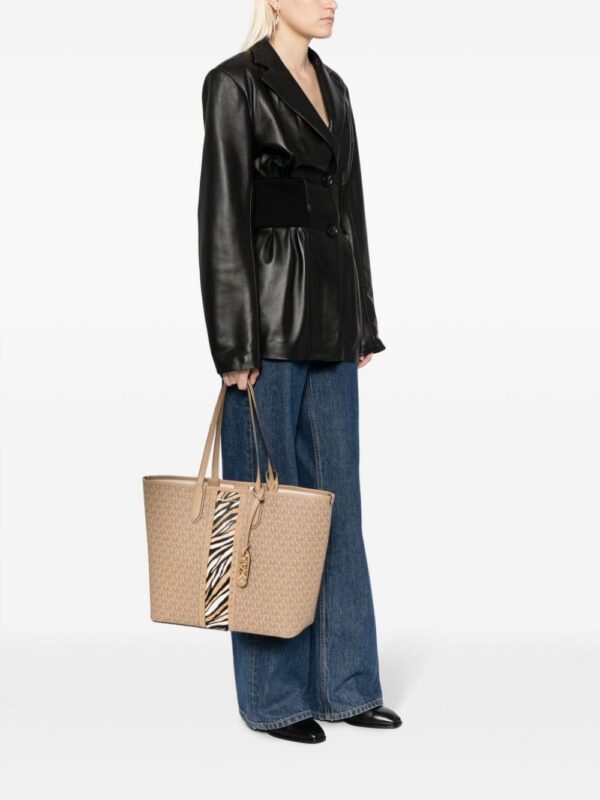 20913830_51759975_1000.jpg Michael Kors large Eliza logo-print tote bag