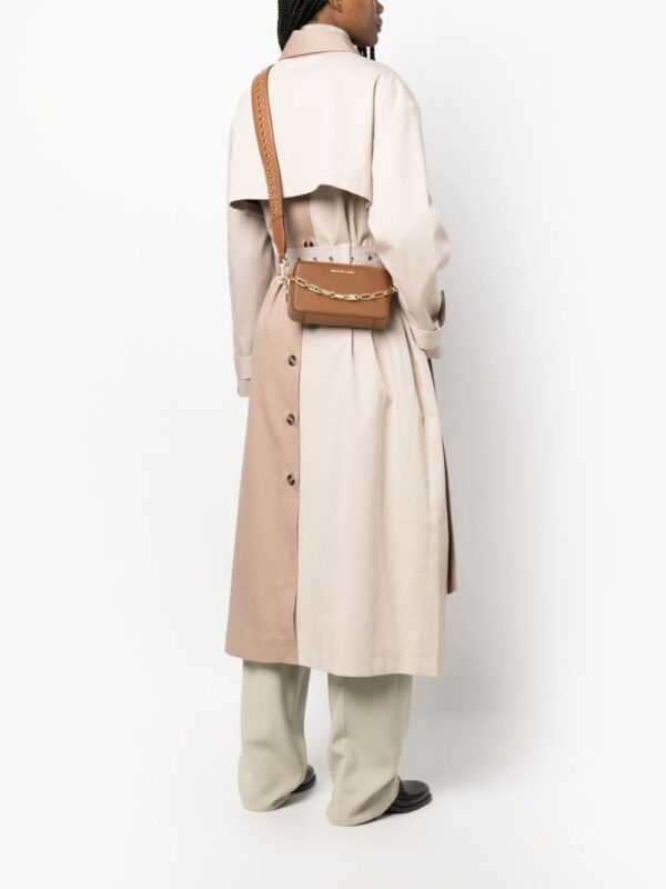 20964526_51032681_1000.jpg Michael Michael Kors small logo-lettering camera bag