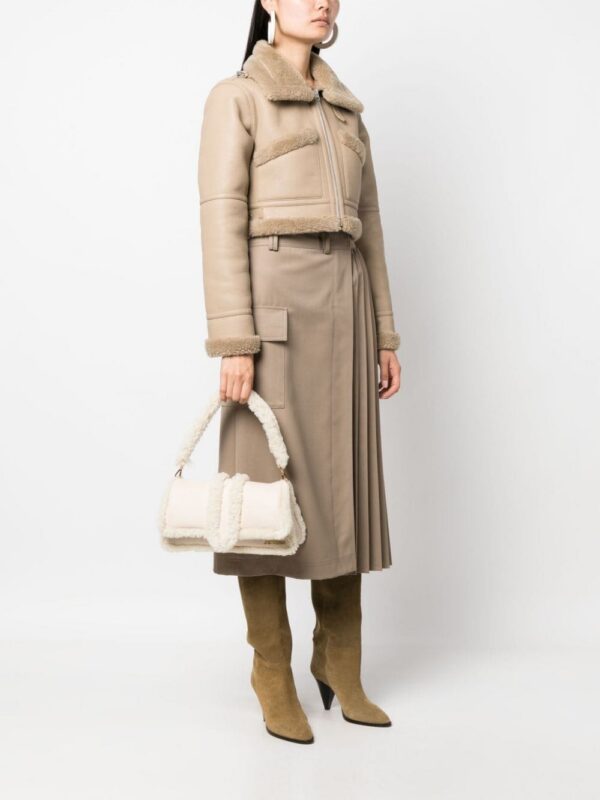 20970979_51068745_1000.jpg Jacquemus La Bambimou doux shearling shoulder bag