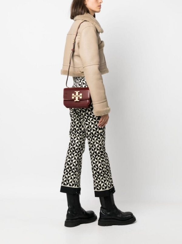 20971841_51066705_1000.jpg Tory Burch small Eleanor patent-leather crossbody bag