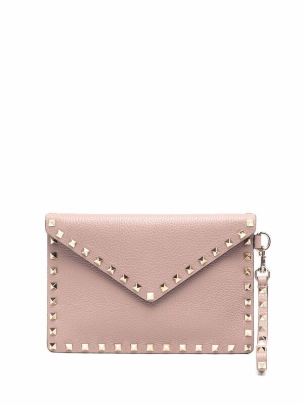 13619067_37137490_1000.jpg Valentino Garavani Rockstud envelope clutch
