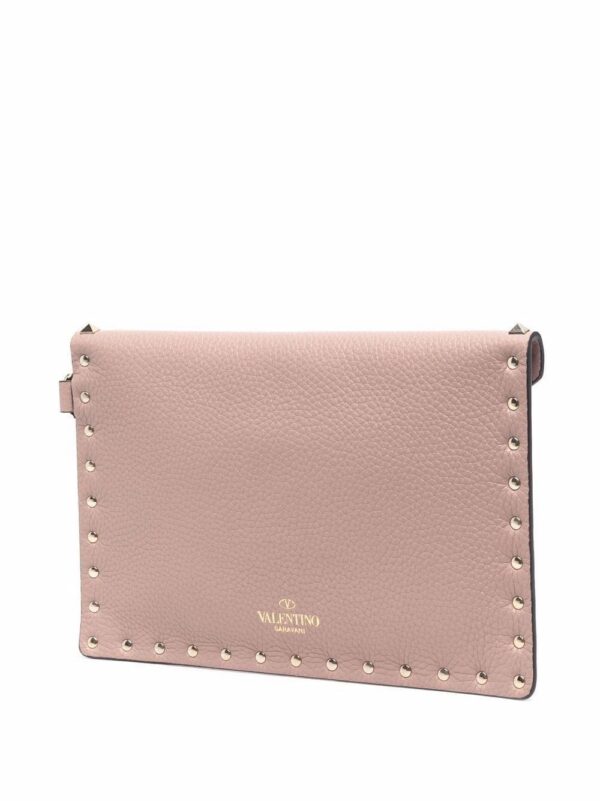 13619067_37137492_1000.jpg Valentino Garavani Rockstud envelope clutch