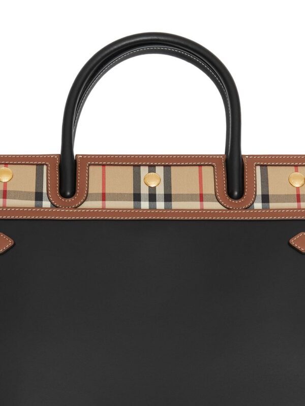 14779489_23886261_1000.jpg Burberry mini two-handle Title bag