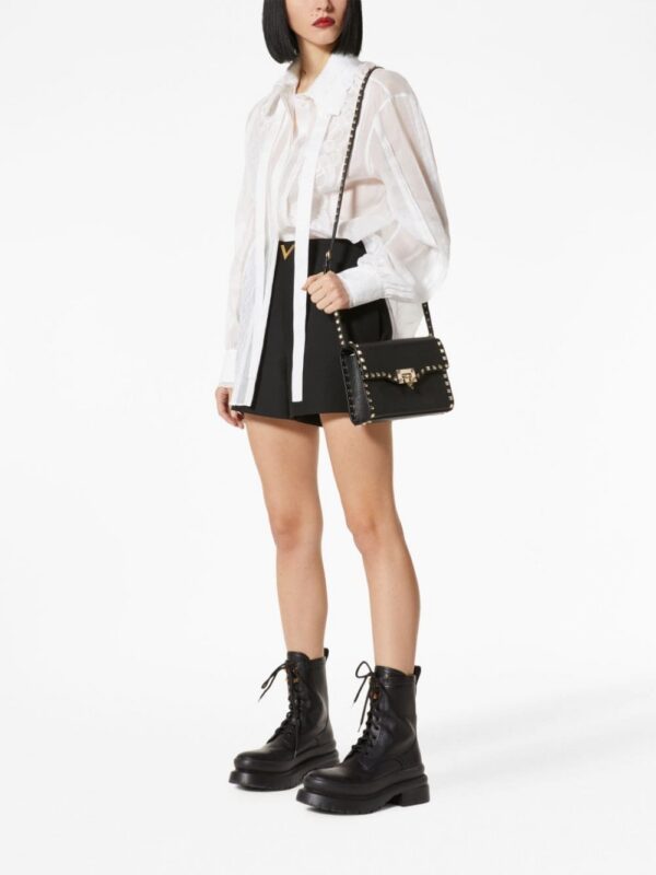 15159450_50324158_1000.jpg Valentino Garavani small Rockstud leather crossbody bag
