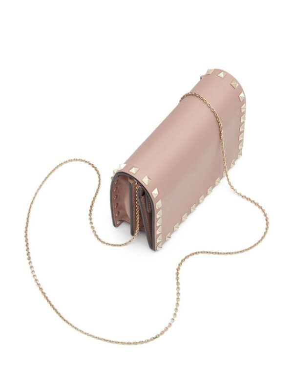 15285365_53979448_1000.jpg Valentino Garavani Rockstud crossbody bag