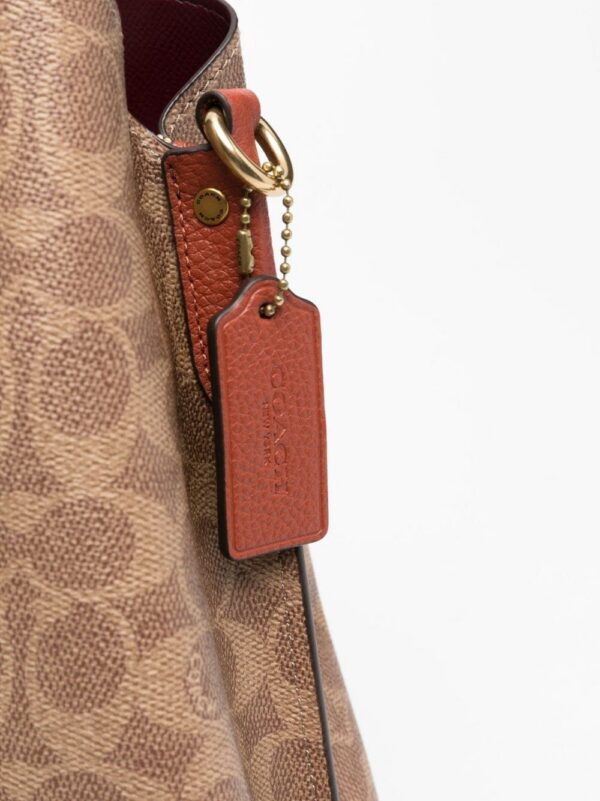 16140526_3bb522a3-899a-4560-8c85-850ca6942a98_1000.jpg Coach monogram leather shoulder bag