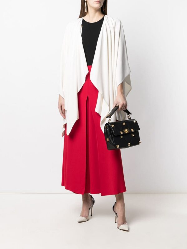 16240829_30987687_1000.jpg Valentino Garavani large Roman Stud shoulder bag