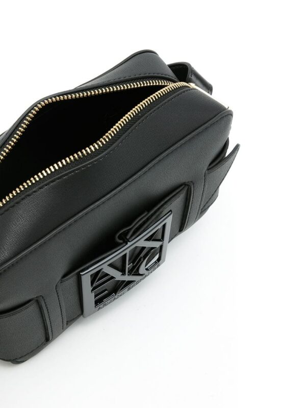 16340296_33067931_1000.jpg Armani Exchange logo-plaque detail crossbody bag