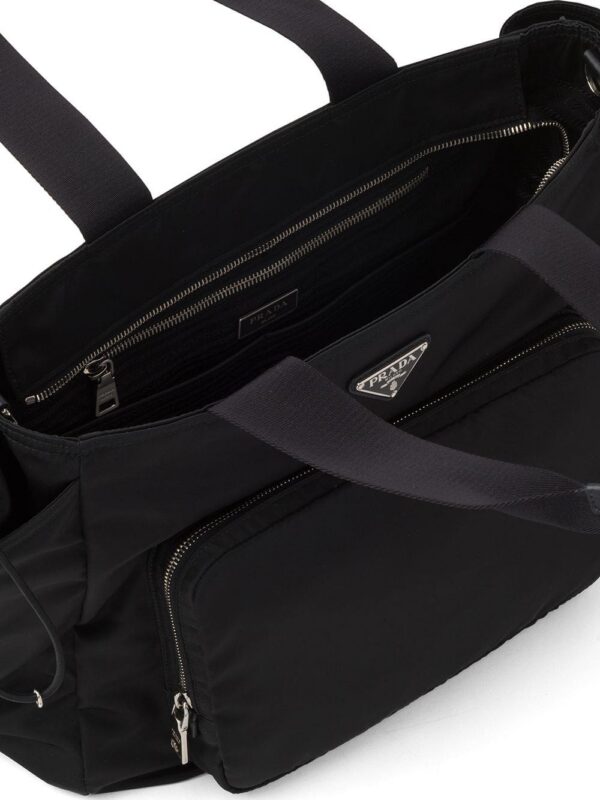 16786670_33207701_1000.jpg Prada enamel logo plaque changing bag