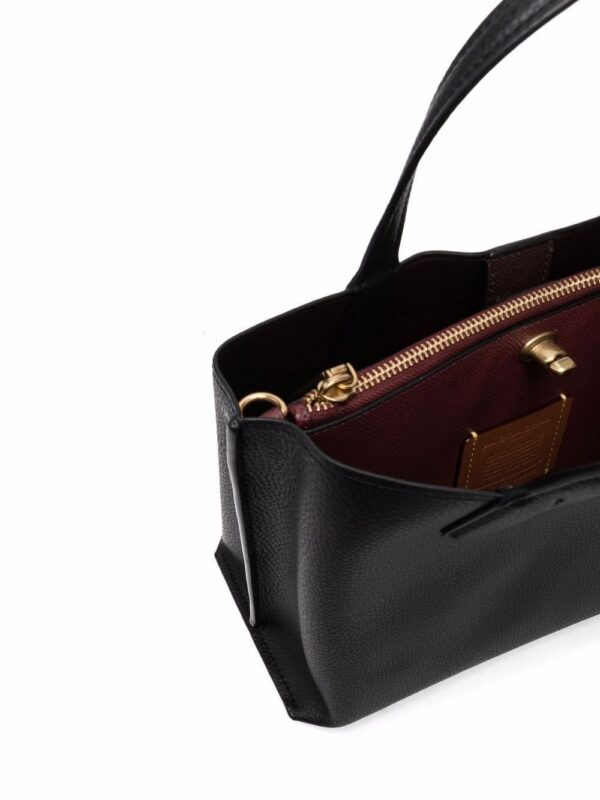 17979690_38036324_1000.jpg Coach tag-detail leather tote bag