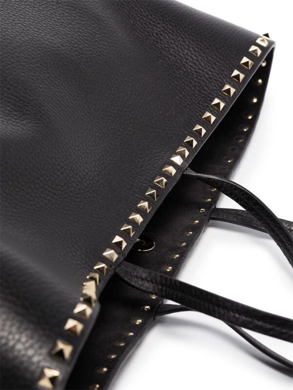 18121237_49031108_1000.jpg Valentino Garavani Rockstud leather tote bag