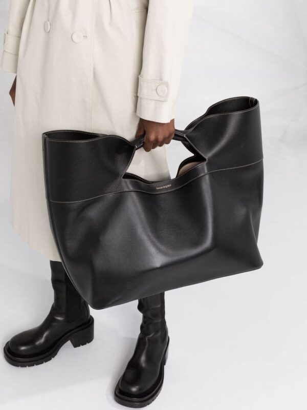 18593124_40154745_1000.jpg Alexander McQueen The Bow leather tote bag