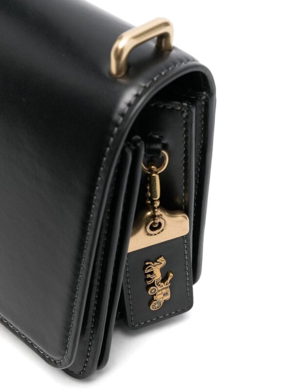 18996180_41406203_1000.jpg Coach logo-plaque leather shoulder bag