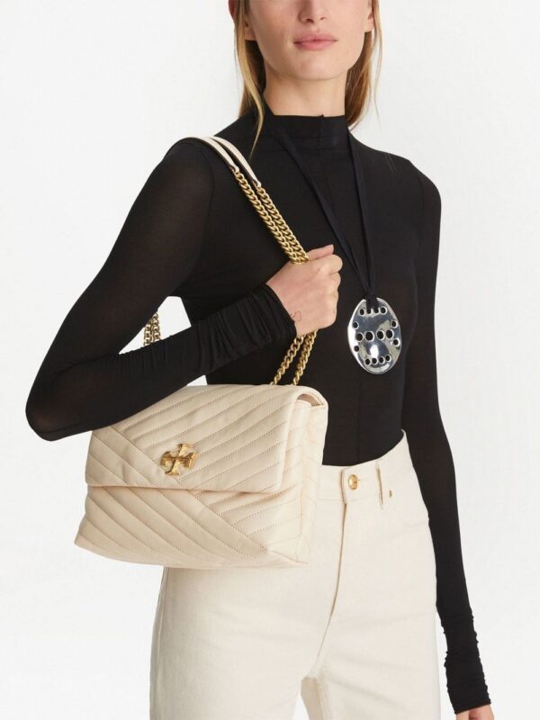 19040524_43535332_1000.jpg Tory Burch leather logo-plaque bag