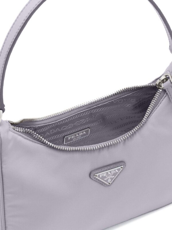 19063454_41747364_1000.jpg Prada Re-Edition 2005 Re-Nylon mini bag