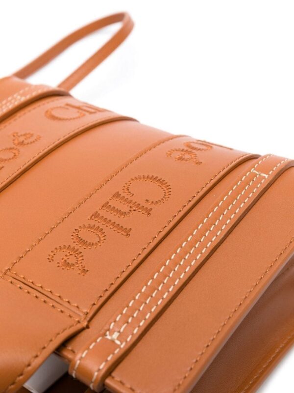 19160252_43641369_1000.jpg Chloé Woody leather mini bag