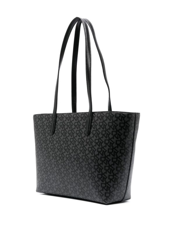 19361548_42541127_1000.jpg DKNY large Bryant logo-print tote bag