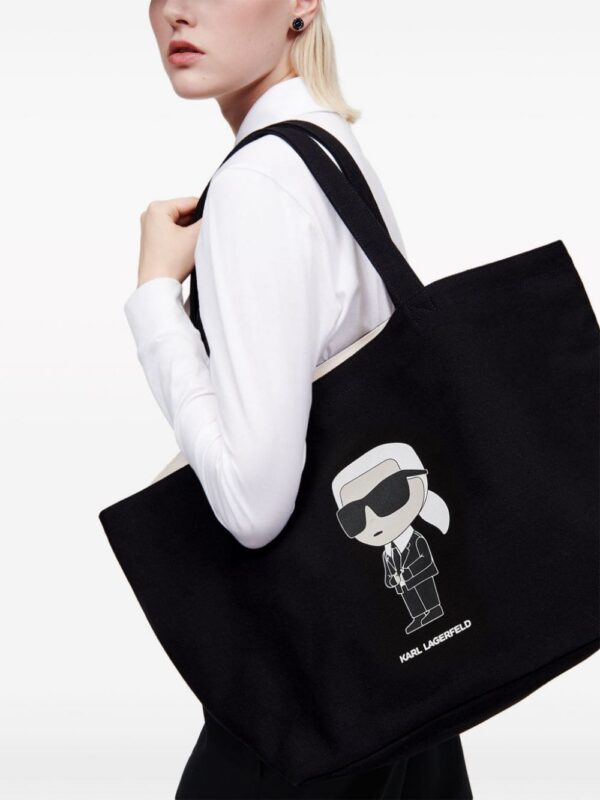 19426387_51812494_1000.jpg Karl Lagerfeld Ikonik logo-print tote bag