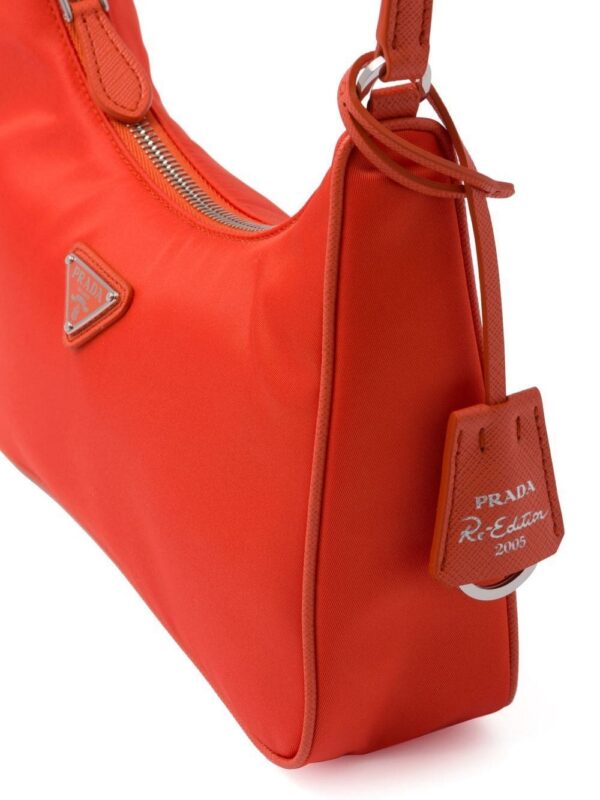 19858185_44445998_1000.jpg Prada Re-Edition 2005 Re-Nylon mini bag