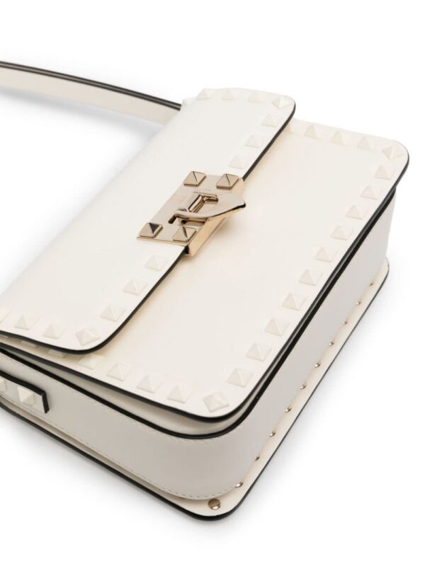 19951127_53250334_1000.jpg Valentino Garavani small Rockstud23 leather shoulder bag