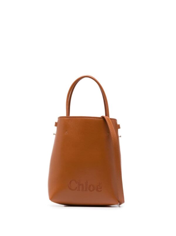 20050354_45175101_1000.jpg Chloé Sense embroidered-logo leather mini bag