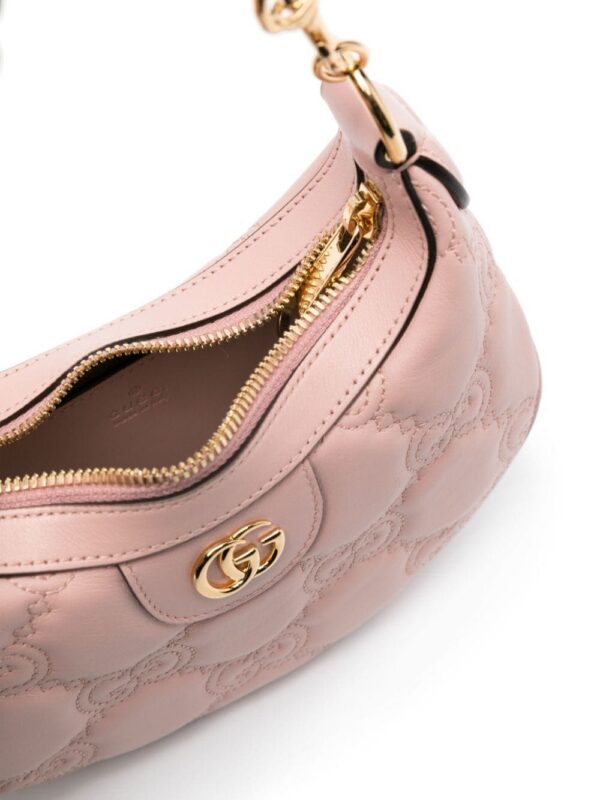20105825_53173755_1000.jpg Gucci mini GG matelassé shoulder bag