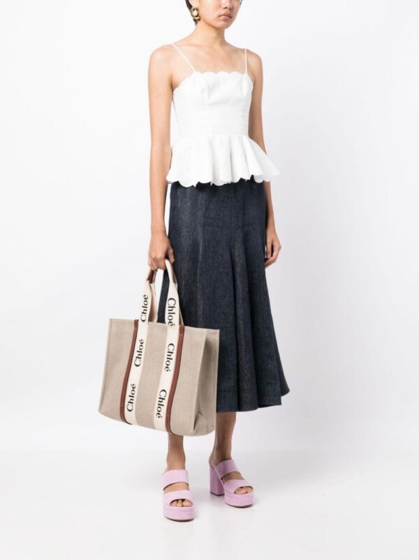 20188106_50159457_1000.jpg Chloé large Woody cotton tote bag