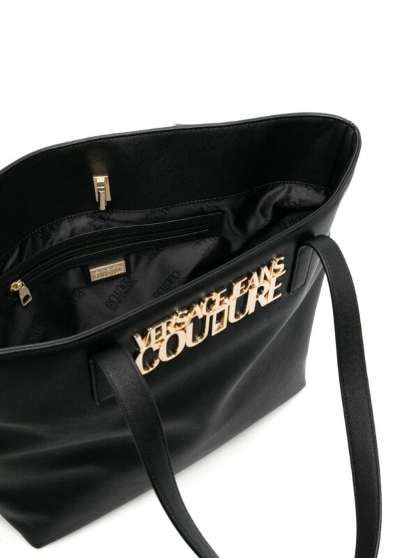 20226196_50554515_1000.jpg Versace Jeans Couture logo-plaque faux-leather tote bag
