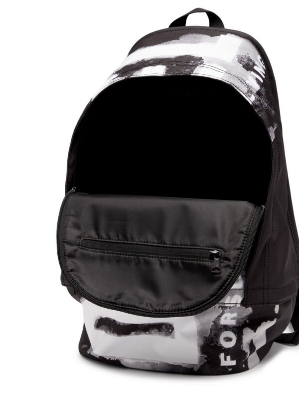 20266142_50428763_1000.jpg Diesel Rave X logo-print backpack