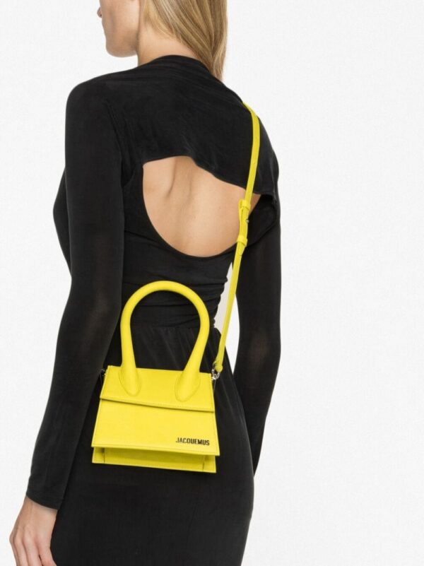 20401955_50904512_1000.jpg Jacquemus Le Chiquito Moyen tote bag
