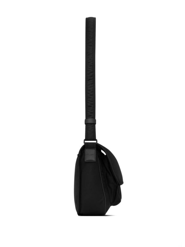 20699181_53691479_1000.jpg Saint Laurent Niki YSL-plaque camera bag