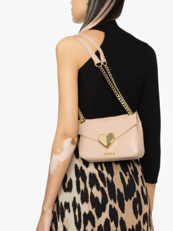 20715630_50660719_1000.jpg Love Moschino heart-plaque shoulder bag