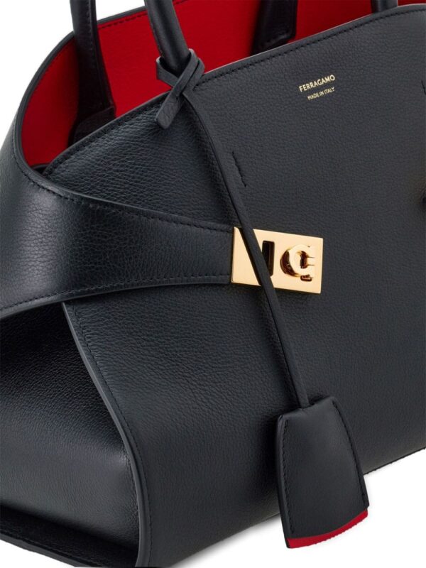20717412_50990002_1000.jpg Ferragamo small Hug leather tote bag
