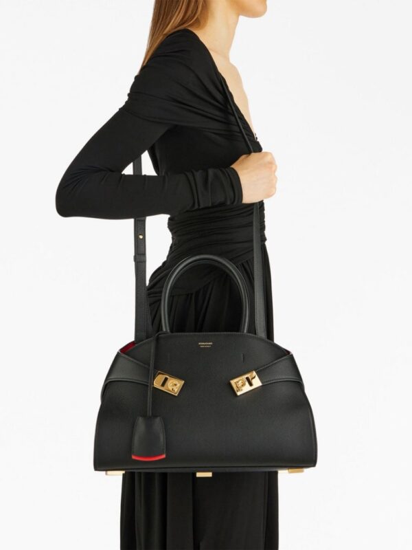 20717412_50990008_1000.jpg Ferragamo small Hug leather tote bag