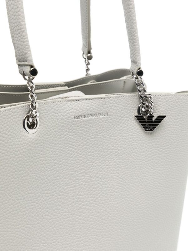 21031290_51595325_1000.jpg Emporio Armani Palmellato logo-charm tote bag