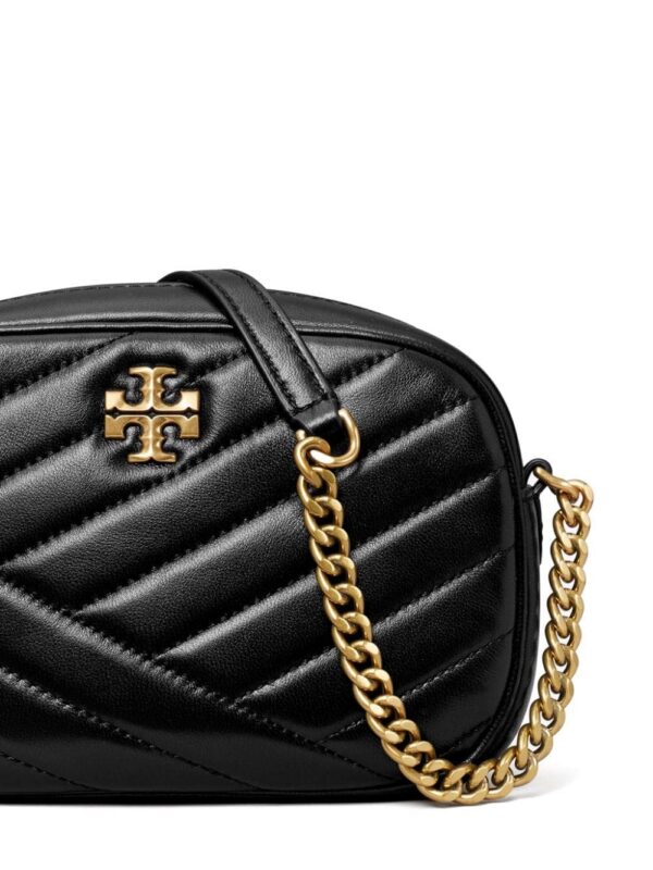 21352668_51412156_1000.jpg Tory Burch logo-plaque quilted crossbody bag