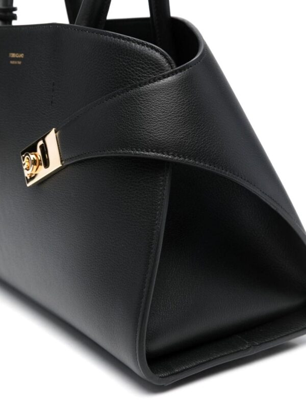 21573464_51615461_1000.jpg Ferragamo medium Hug Gancini-buckle tote bag