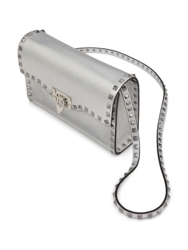 21676748_51824814_1000.jpg Valentino Garavani small Rockstud metallic crossbody bag