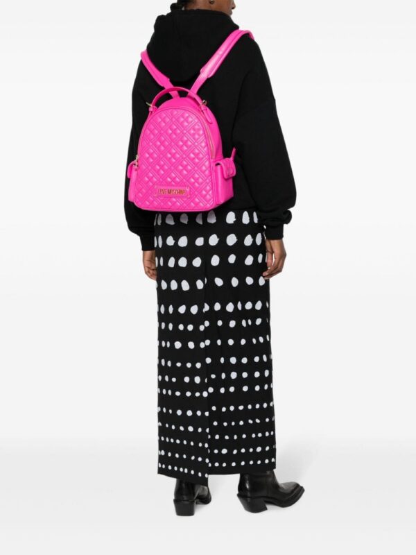 21773692_51658309_1000.jpg Love Moschino logo-lettering quilted backpack