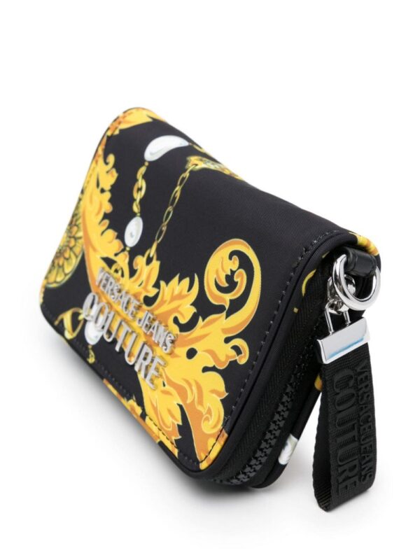 21822976_51677344_1000.jpg Versace Jeans Couture Barocco-print logo-lettering crossbody bag