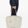 21832419_52487520_1000.jpg Ferragamo Charming leathert tote bag