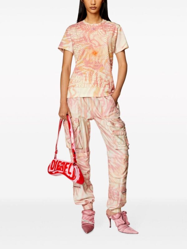 21897758_51935299_1000.jpg Diesel Play logo-print crossbody bag